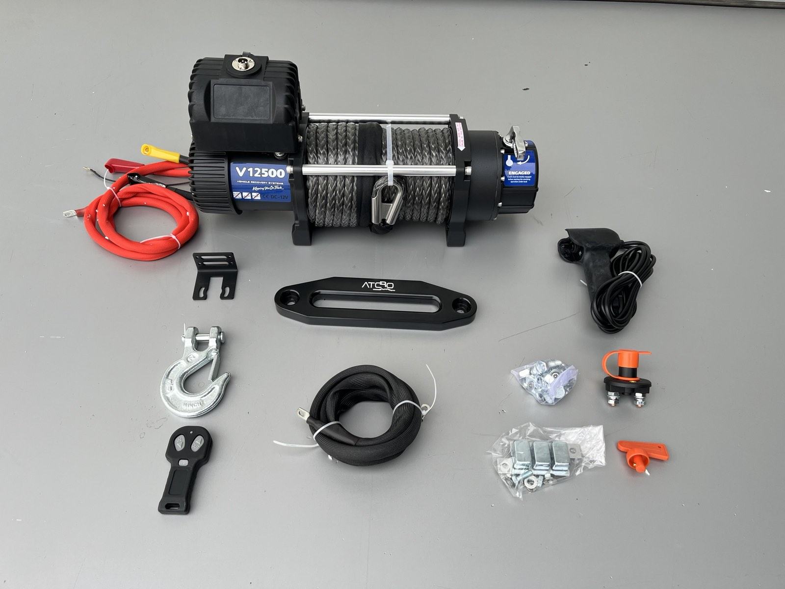 Guincho elétrico Husar 12V/24V para veículos, reboques, atrelados e trabalhos de elevação ou tração